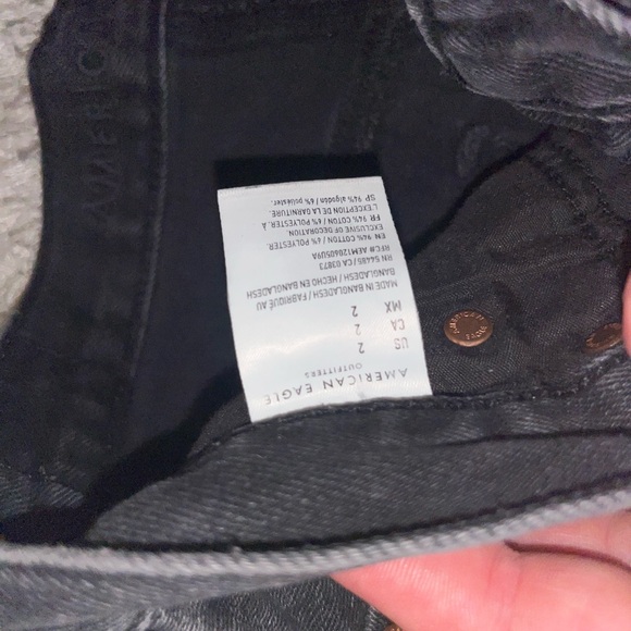 3 pairs of American Eagle Jean shorts . High waisted, like new. Size 2 - Picture 9 of 10